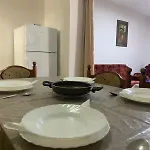 Nanas House - Entire Old House With Private Yard Apartman