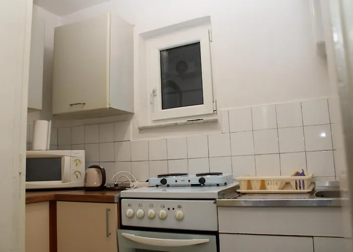 Nanas House - Entire Old House With Private Yard Mostar