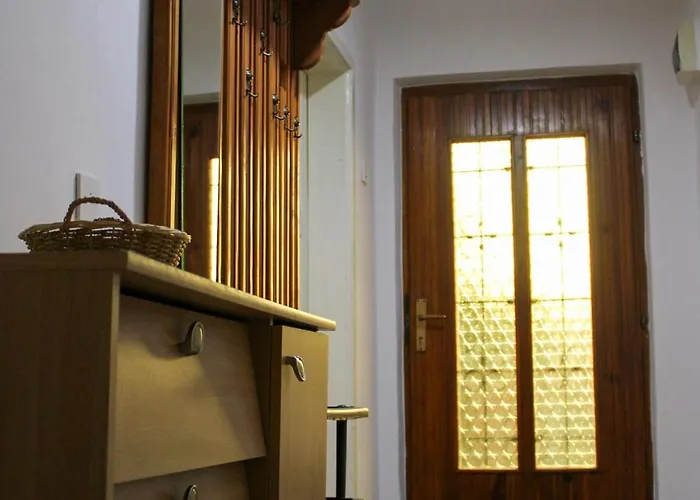 Nanas House - Entire Old House With Private Yard Appartamento