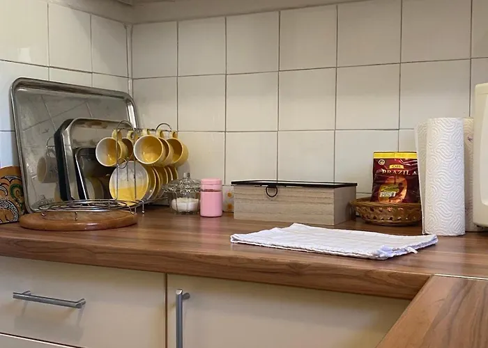 Appartamento Nanas House - Entire Old House With Private Yard *