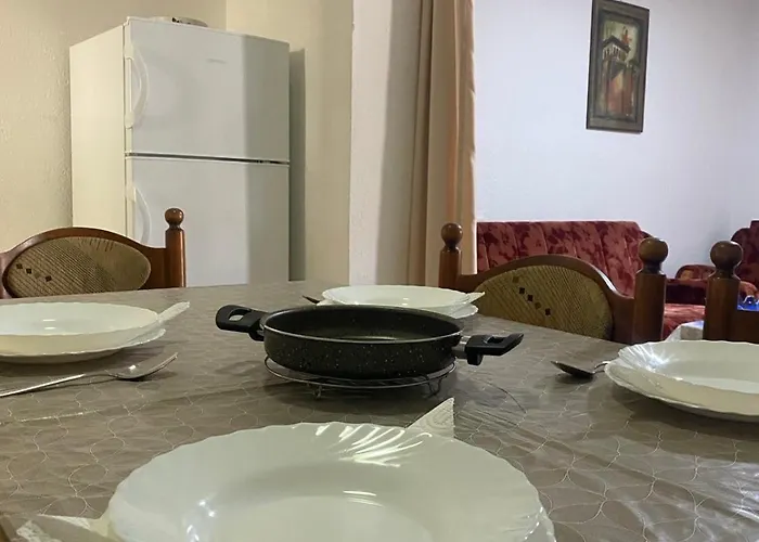 Nanas House - Entire Old House With Private Yard Appartamento